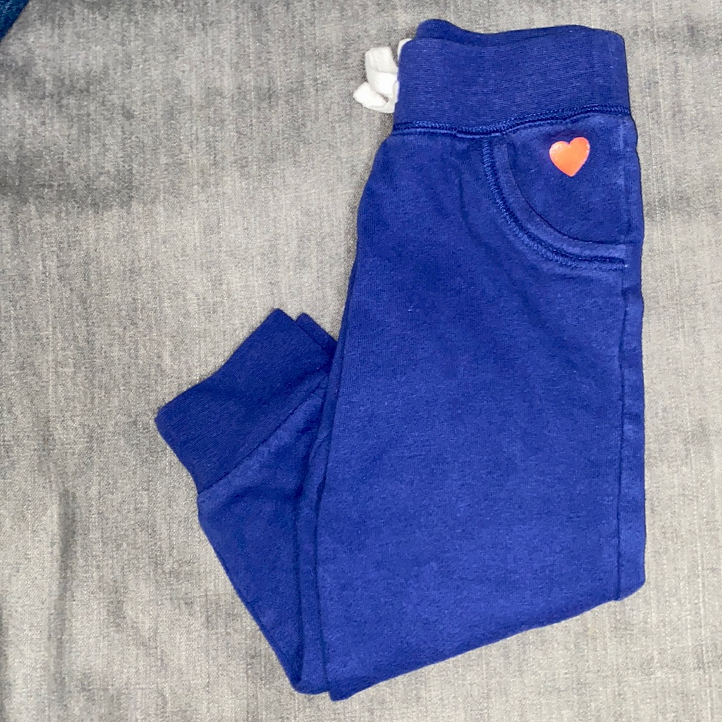 Old Navy Toddler Jogger With Heart Pocket Print. Size 3t
